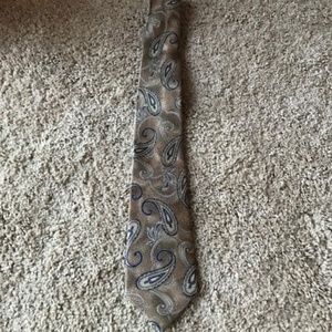 LIKE-NEW men's silk tie